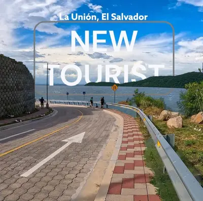 an image of a road with the words new tourists at Muy cerca de playas y miradores muy accesible a la ciudad y comercios in La Unión