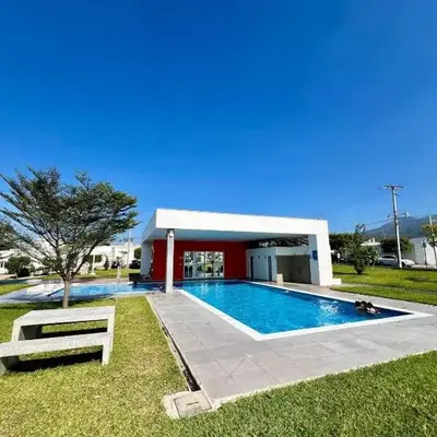 Casa Luz - complete with pool access