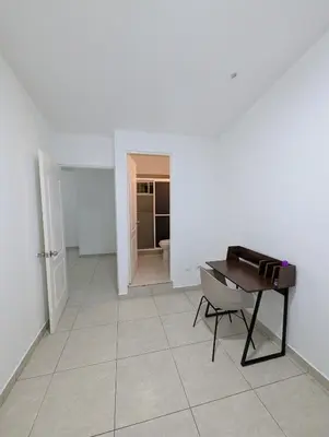 a room with a piano and a room with a hallway at Habitaciones Privadas en Memories Flowershop - Colonia Escalón, Plaza Futura in San Salvador