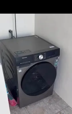 a microwave oven sitting on top of a wall at La Casa de Miranda in San Miguel