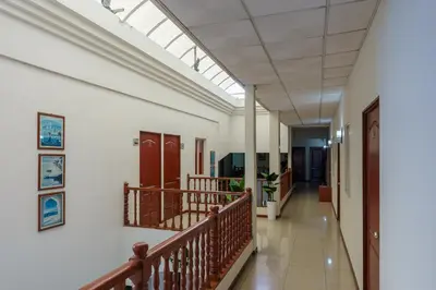 a hallway of a building with a skylight at Hotel Windsor Plaza in San Salvador