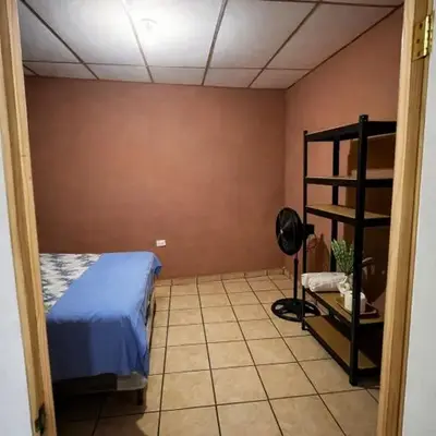 Hostal Casa compartida a 8 mins de San Salvador