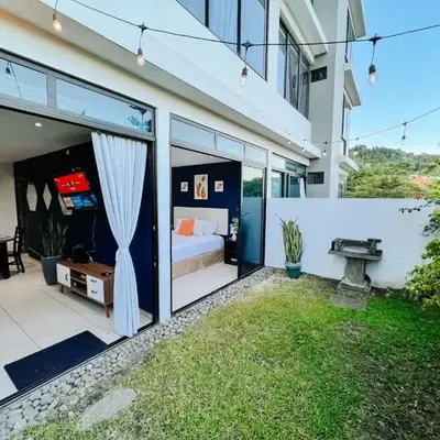Apto con 2BR Jardin y Parking Gratis Col Escalon