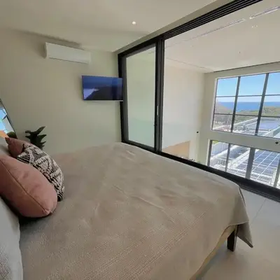 Oceanview Loft Mare