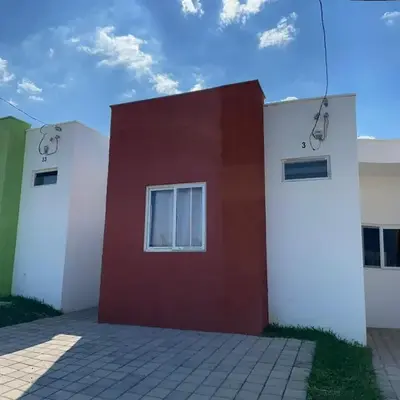 Casa acogedora con piscina y seguridad las 24 horas