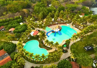 an overhead view of a pool at a resort at Las Veraneras Villas & Resort in Acajutla