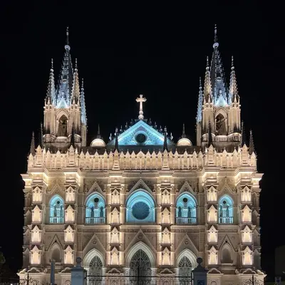 a large building with a cross on top of it at Casa Central completa in Santa Ana